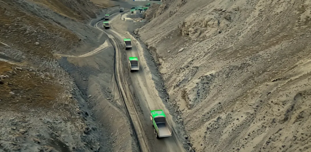 直服零距离|选择宇通矿卡宇⁺直服，解锁新年无忧运营!