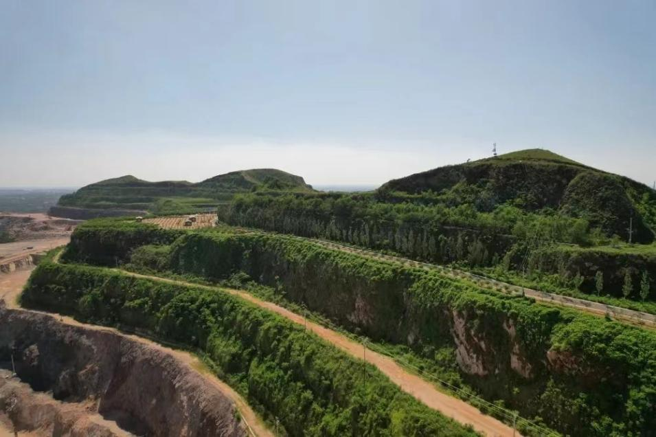 深度交流，强强联合 | 宇通矿卡携手三友矿山共商绿色转型发展之道